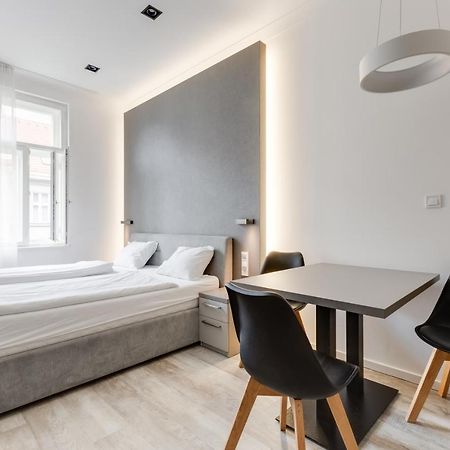 Lampi Aparthotel Прага Экстерьер фото